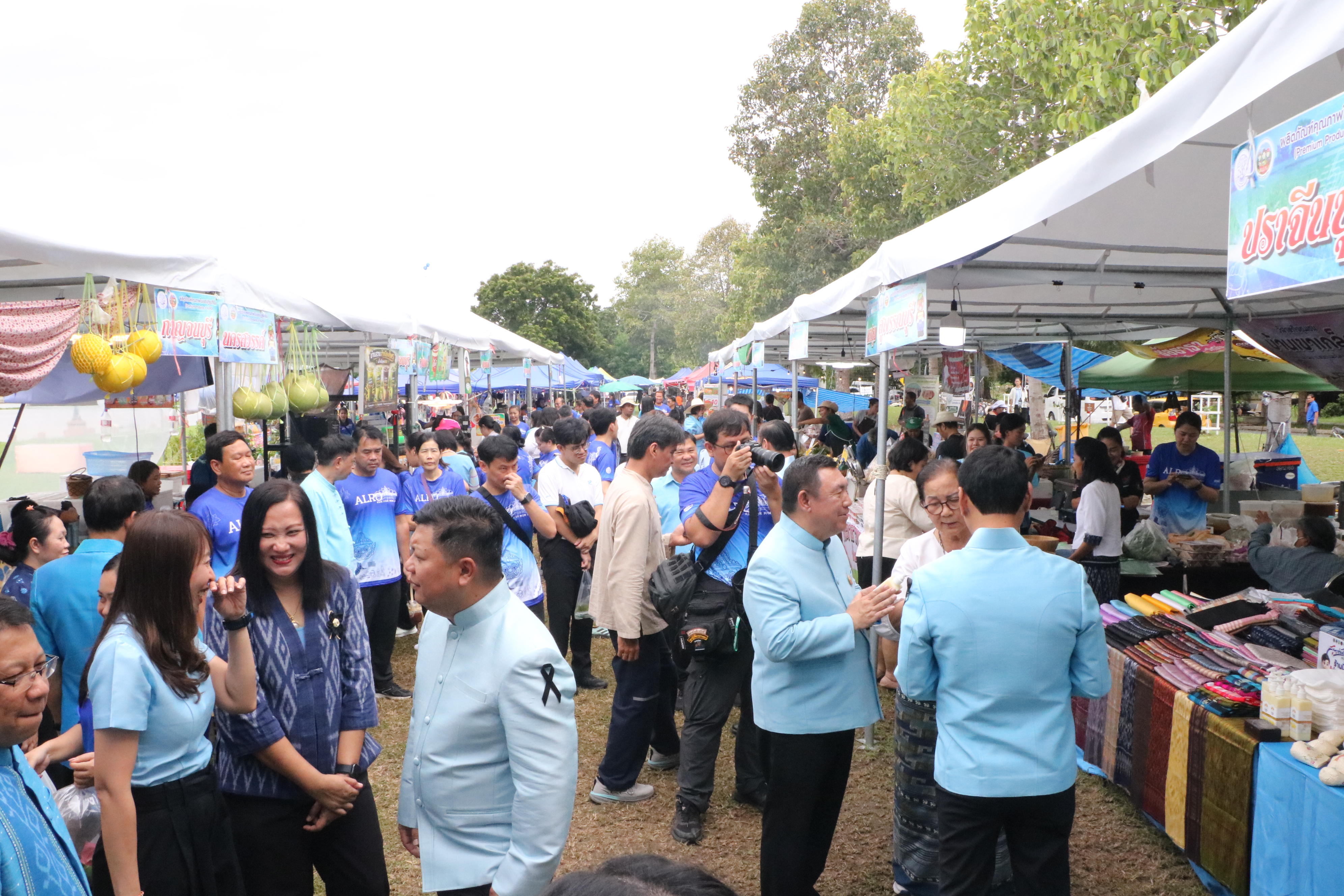 title - ส.ป.ก. เปิดงาน “สืบสานพระราชปณิธาน สร้างงานเกษตรกรรม เลิศล้ำงานหัตถศิลป์ ท่องเที่ยวถิ่นวิถีไทย เพื่อน้อมรำลึกในพระมหากรุณาธิคุณของสมเด็จพระนางเจ้าสิริกิติ์ พระบรมราชินีนาถ พระบรมราชชนนีพันปีหลวง ประจำปี พ.ศ. 2569 ณ ศูนย์ส่งเสริมและพัฒนาอาชีพเสริมนอกภาคการเกษตร จังหวัดพระนครศรีอยุธยา